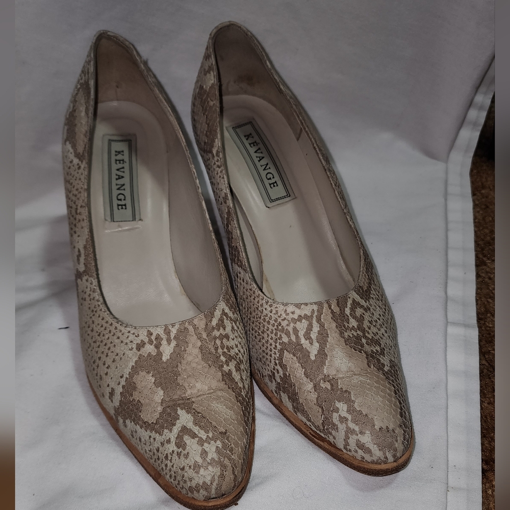 Vero Cuoio Beige and Brown Snakeskin Heels